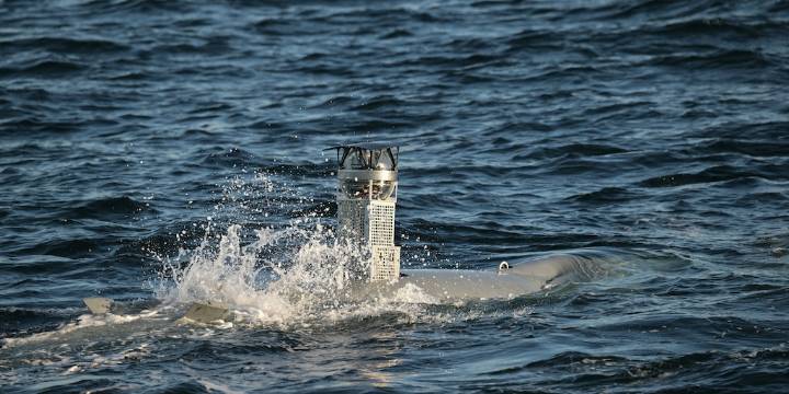 Europa continúa con su inversión en Defensa: dos países compraron drones submarinos para uso militar especial