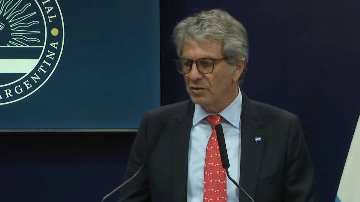 Los cambios que hará el ARCA y afectará a los argentinos con dinero en el exterior