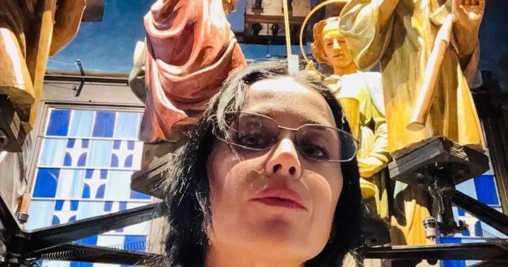 Photos: Katy Perry’s Prague Outing Proves She’s the Fun Type
