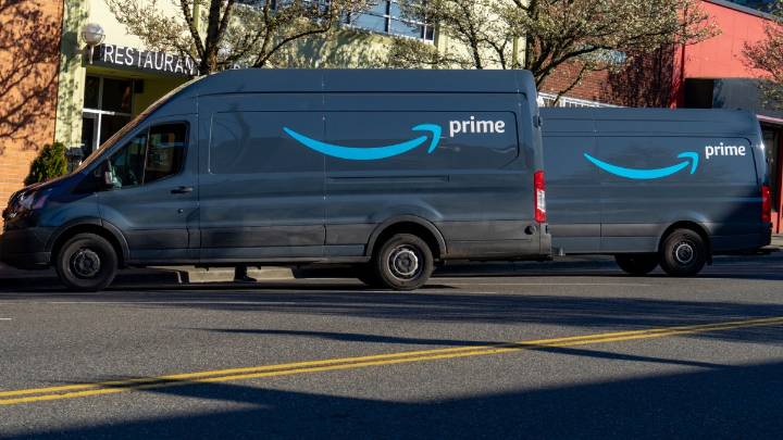 Amazon truck stolen in Mid-City as holiday shopping season kicks off