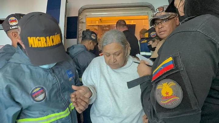 Arriban 298 connacionales deportados desde EEUU al Aeropuerto de Maiquetía