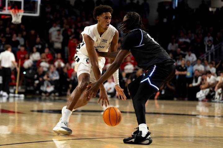 Deadspin | Baba Miller has big night as Cincinnati fends off Georgia State