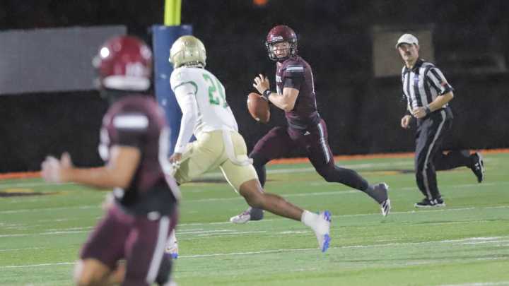 Live updates: Friday night football playoffs with Savannah area schools