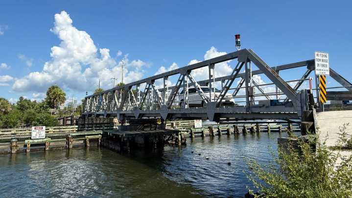 Swing Bridge has served Sarasota for 100 years, appeared in movies