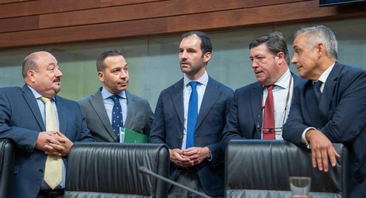 VOX irá a todos los debates para ganarse a los extremeños