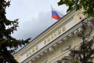 The U.S.-Russia Plan Gives Trump a $300 Billion Signing Bonus