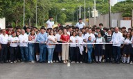 Atenea Gómez Ricalde inaugura nueva calle de acceso al Colegio de Bachilleres en Ciudad Mujeres
