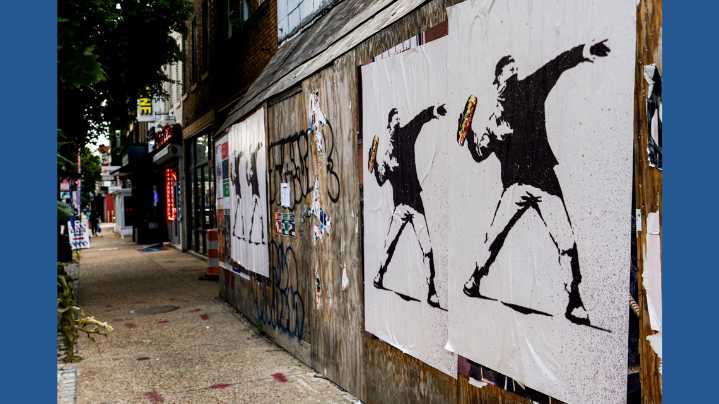 Jury deliberates in assault case against DC man who threw sandwich at federal agent in viral video