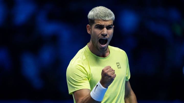Carlos Alcaraz prendió motores en las ATP Finals, venció a De Miñaur y reanudó la pelea por el N°1