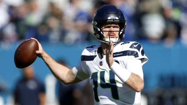 Vikings DC Brian Flores: I'm happy for Sam Darnold, but I'm blitzing him this week