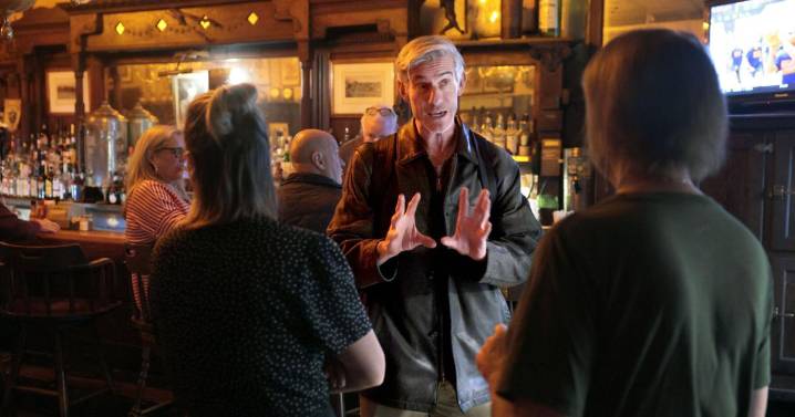 As sales drop, St. Louis restaurants use social media pleas