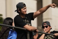 El gesto de Shohei Ohtani en que parece burlarse de Drake y de los Blue Jays tras la Serie Mundial