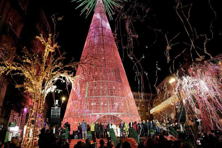 Vigo enciende la Navidad de "todo el planeta"