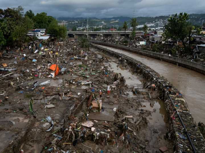 Philippines reels after Typhoon Kalmaegi kills 85, dozens still m