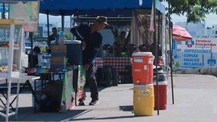 Aumenta el comercio ambulante en Culiacán; muchos son desplazados por la violencia
