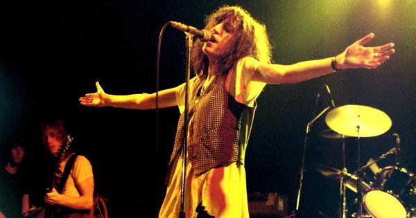 ‘Bread of Angels’: Musician-poet Patti Smith’s intimate new memoir is a quest for her true self