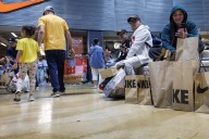 Los consumidores de EEUU gastan 11.800 millones en compras en línea durante Black Friday