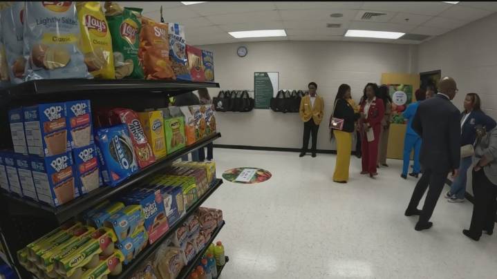 Grocery store opens inside Newton County high school, offering free food for students