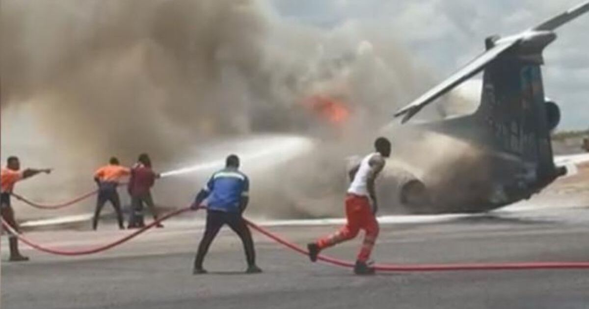 Así fue el incendio y escape de los 21 pasajeros del avión siniestrado en el Congo; hay funcionarios entre los accidentados (VIDEO)