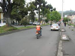 INVADEN ESPACIO PÚBLICO EN UNA AVENIDA DE PASTO