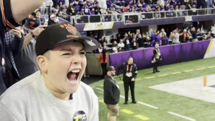 11-year-old cancer patient reacts to Bears' last