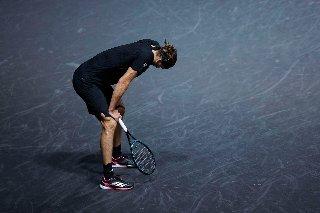 Sinner aplasta a Zverev y buscará el título de París