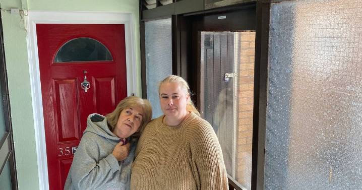 Residents fear deadly blaze in tower block with 'fire doors so bad a postman got trapped'