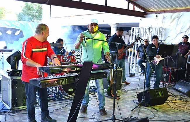 Honran músicos a la Virgen de Santa Cecilia