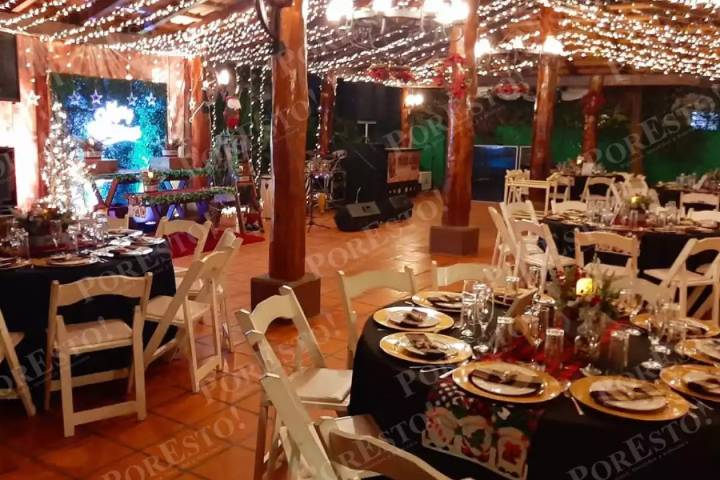 Restauranteros de Carmen enfrentan baja en contrataciones para posadas 2025