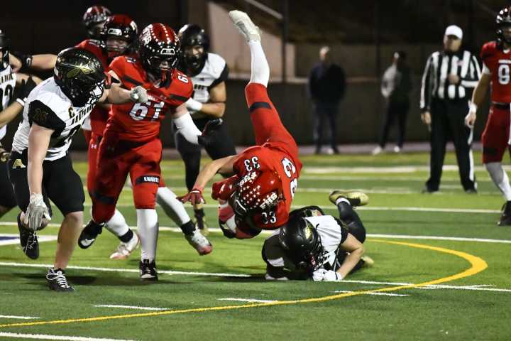Fairview football smacks Arapahoe in 5A second round