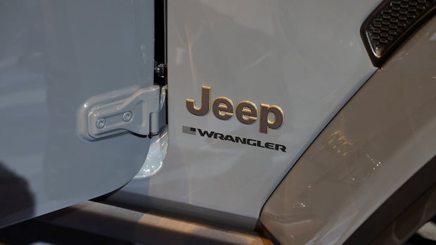 Chrysler recalling 20,000 Jeep vehicles in Canada due to faulty battery that can catch fire