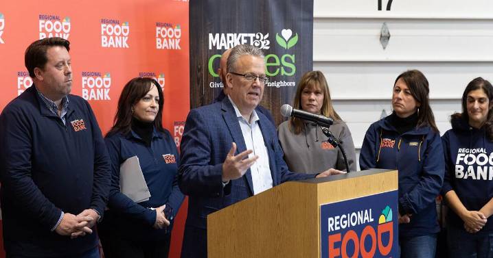 Market 32 and Price Chopper pledge $630,000 in Regional Food Bank partnership