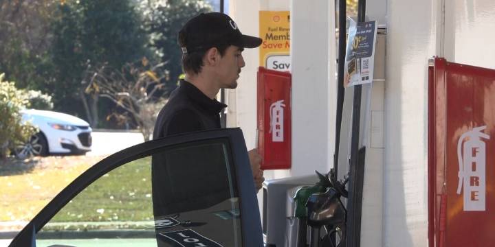 Gas prices fall statewide ahead of Thanksgiving travel week