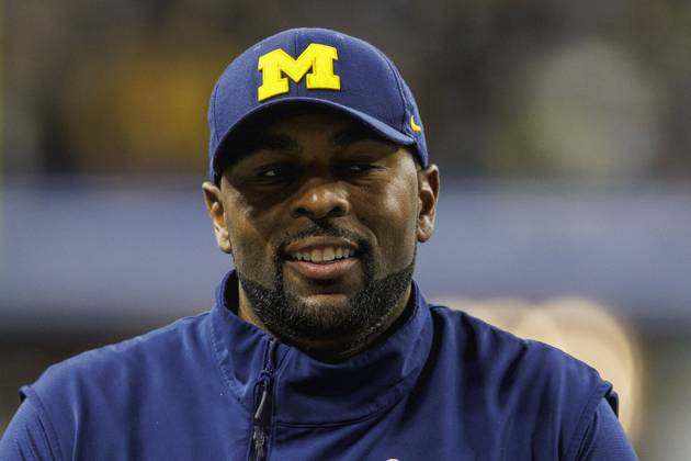 Sherrone Moore Shares 6-Word Locker Room War Cry as Michigan Alum Tips Off What OSU Is Planning Post-Game Sherrone Moore shares the desperation in the Michigan locker room to win against OSU as it's l