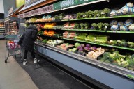 States scramble to send full SNAP food benefits to millions of people