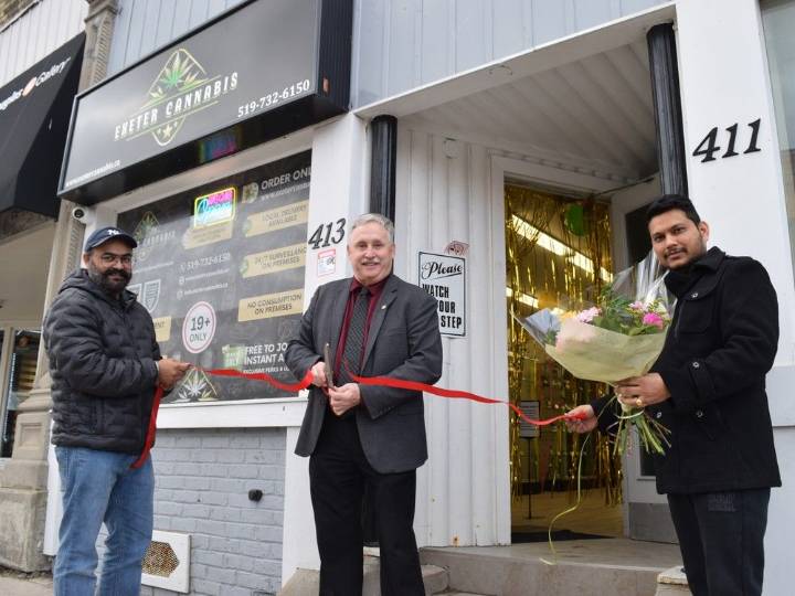 Exeter Cannabis opens on Main Street | The Shoreline Beacon