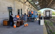 Fin del tren Buenos Aires-Bahía Blanca: se llevan los muebles de la Estación Sud