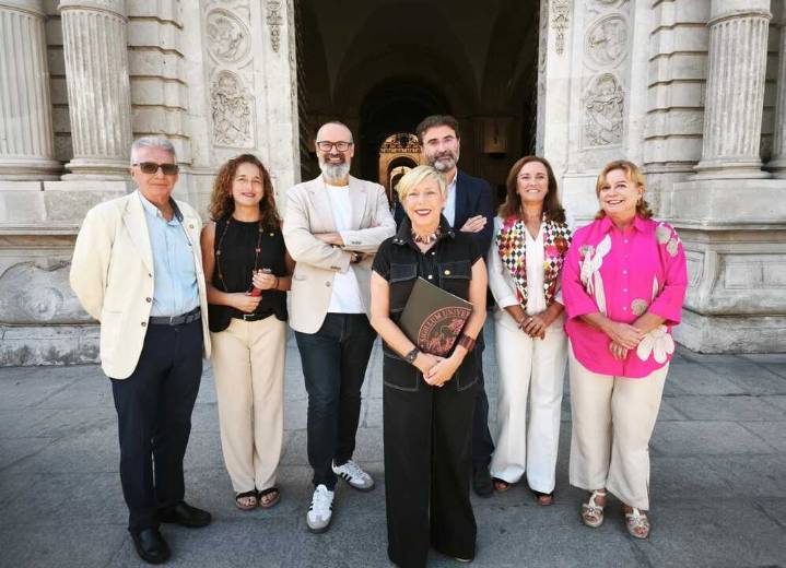 Carmen Vargas, primera rectora de la Universidad de Sevilla en sus 520 años de historia