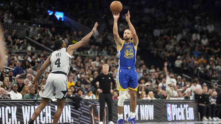 Warriors’ Stephen Curry matches Michael Jordan record with 49