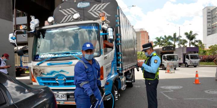 Anuncian nuevas sanciones por mal uso de Zonas Amarillas en Medellín: la medida afectará el bolsillo de más de un conductor
