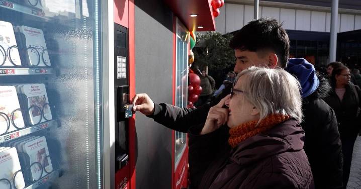 Las ‘Máquinas Solidarias’ llegan a España: unas expendedoras para hacer donaciones a entidades sociales