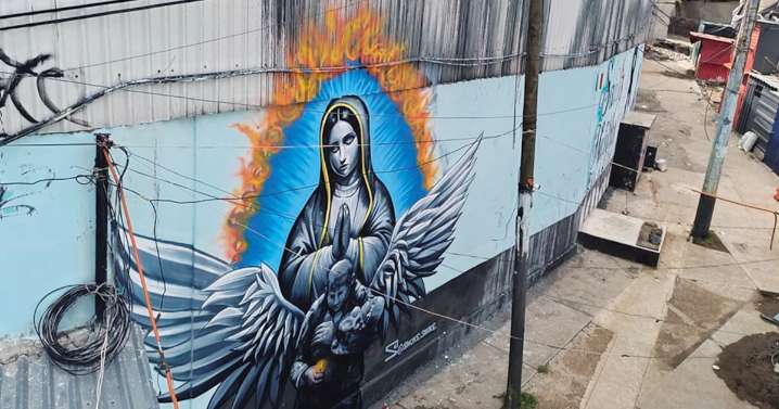 Jazlyn se recupera en CDMX tras explosión