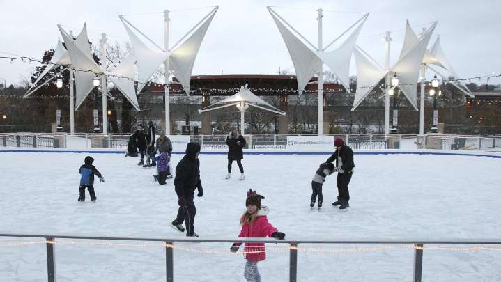 Tree lighting ceremony to close some roads Nov. 29 in Cuyahoga Falls