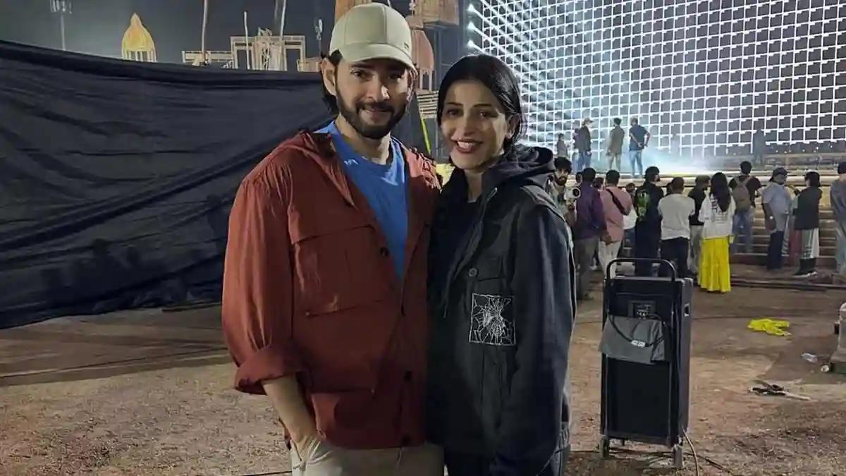 Photo Moment: Shruti Haasan’s candid capture with Mahesh Babu from Varanasi event prep