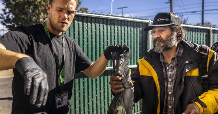 Residents near Santa Fe homeless shelter meet with governor's public safety adviser over concerns