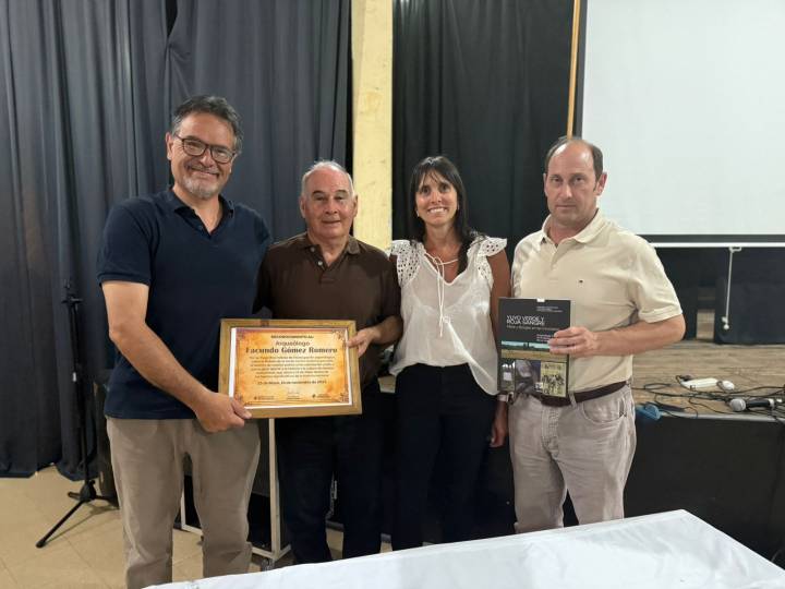 “Es importante que el libro se presentara y quedara también en 25 de Mayo”