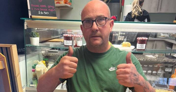 Cafe’s 11,000-calorie meal is served on a satellite dish and no one can finish it