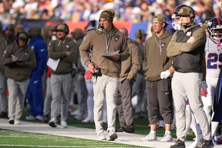 Giants are not making any staff changes this week, interim coach Mike Kafka says