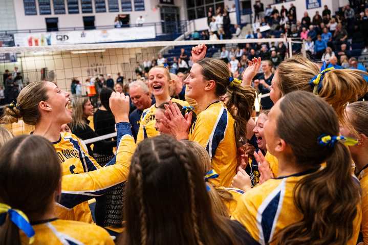 See photos as Grand Haven sweeps Mona Shores in MHSAA volleyball district final