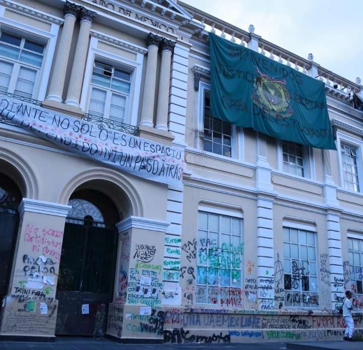 Tras siete meses, UAEMéx retoma control del Edificio de Rectoría